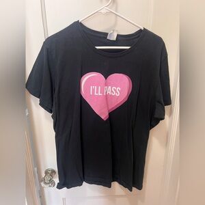 XXL women’s T-shirt, graphic heart “I’ll pass”